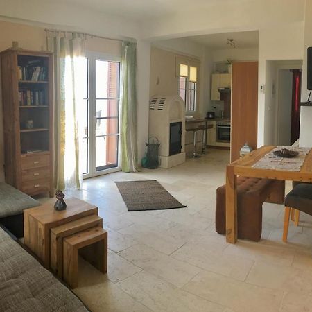 Astra-Ferienhaus Mit Grosser Dachterrasse Und Top-Ausstattung In Nas Armenistis  Bagian luar foto