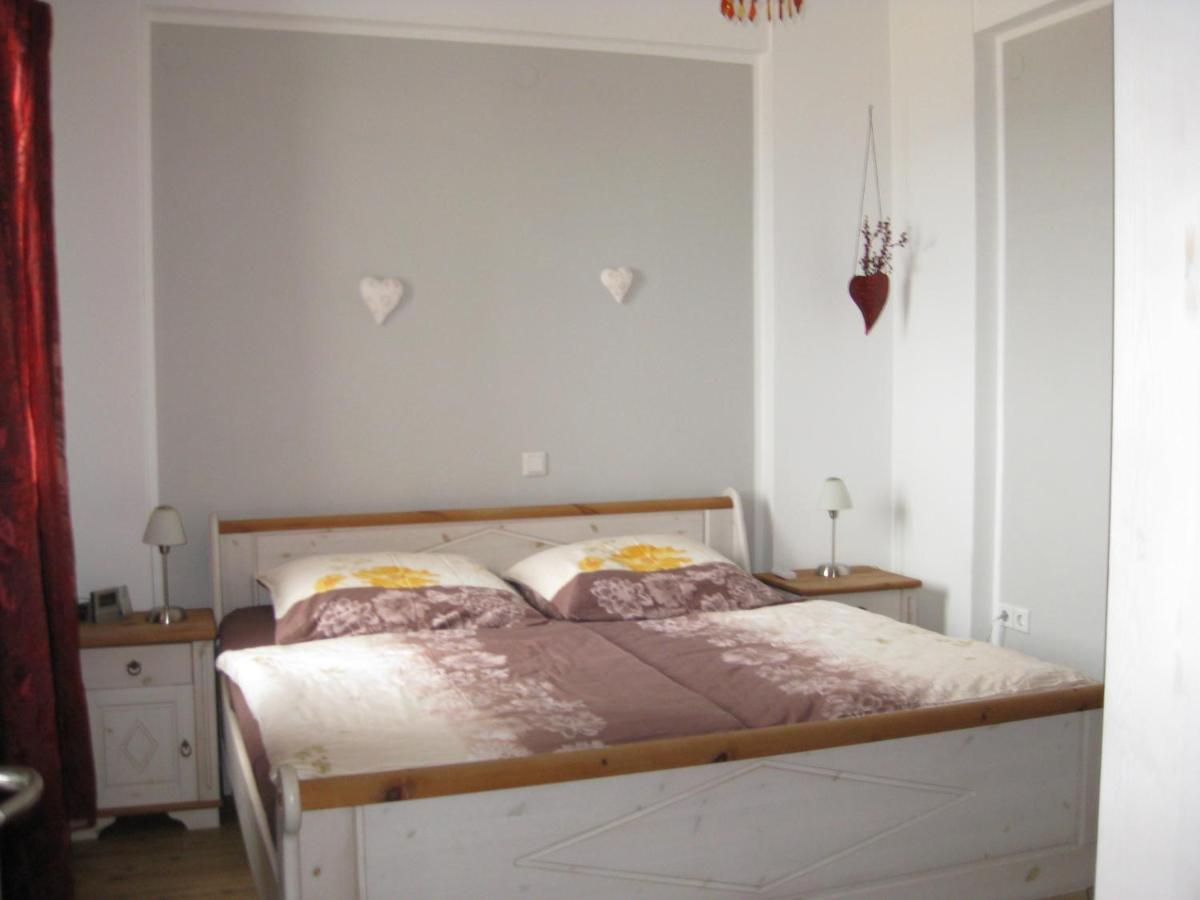 Astra-Ferienhaus Mit Grosser Dachterrasse Und Top-Ausstattung In Nas Armenistis  Bagian luar foto
